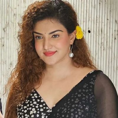 I'm a Sissy frm Vizag,
luvs to CD,
Not a girl by Body but a girl by Soul,
Pansexual
Interested can DM