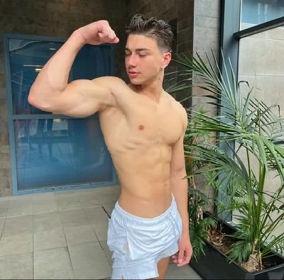 GeorgiiGolden's profile picture. I'm here to talk to my fans
I love y'all 🌹❤️‍🩹