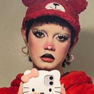 KurbFierro's profile picture. your dad calls me Elmo cause he’s fisting me like a puppet 🩷💅🏼