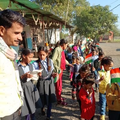 bhagwati9713's profile picture. हमारो धन 🌷🙏🌼श्री राधे 🌼🙏🌷