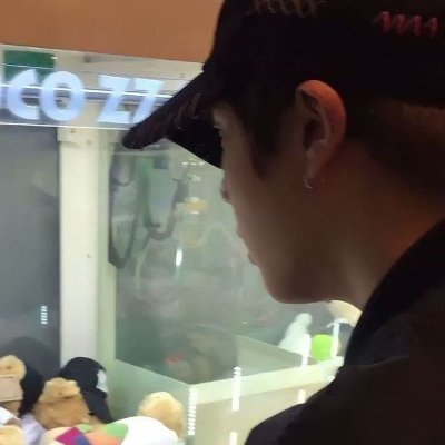 gabrielharttt's profile picture. dum spiro, spero.