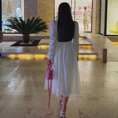 Kuman_Nur9's profile picture. Bir yanı çelikten örülmüş, bir yanı çiçek açan nazik zarafet. Hem savaşta öncü, hem ocakta ışık. Rüzgar gibi özgür, sevda gibi derin…🕯️