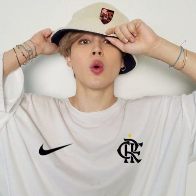 96 line • setor jurídico da dor jogos • OT7 e only army • flamenguista • vencedora do prêmio SBG de maior fanfiqueira do grupo