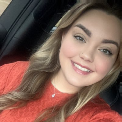 jaysavanah97's profile picture. Wife 💍   Disciple ✝️   Cosmetologist 💇🏼‍♀️    Bonus mom 👨‍👩‍👧     Lover of chocolate labs 🐾