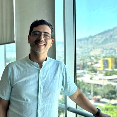 Alcalde de la comuna de Recoleta, Administrador Público y Licenciado en Historia. #RecoletaAvanza 🧡