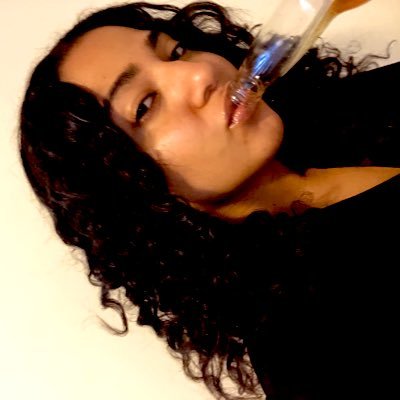 L0RDASIA's profile picture. attitude is very rude boo, crabby like seafood