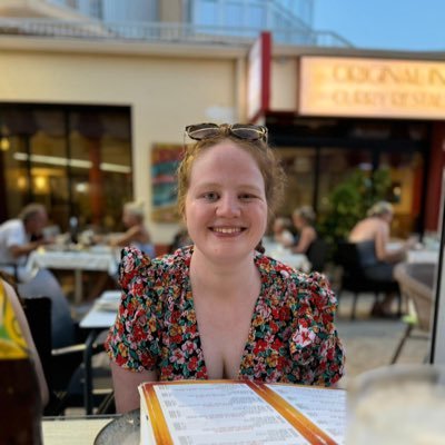 Holly1398742001's profile picture. 