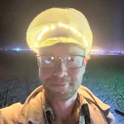 Philomath. AI Engineerish, emerging tech, NewSpaceRace, end trash, tinkering, making, food, outside, n+1. Apps: @BarBot_AI, Froggy Feed!, Recipease, Sankalpa.