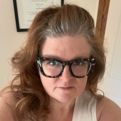 Local SEO Analyst on the Sterling Sky DreamTeam™️, Content Manager/Editor for https://t.co/7qATctf3FO. Opinions expressed are solely my own.