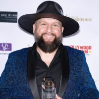 Andrew Moore (@andrewmandhooch) 's Twitter Profile