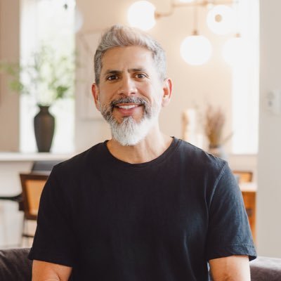 Elliott Sanchez Profile