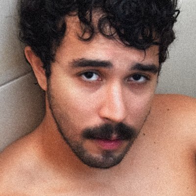 🇧🇷 Your Brazilian Boyf | @tipicopisciano 🖤
DM for collabs, requests, gifts and more. 💌
All my links here https://t.co/it9YybLO8i