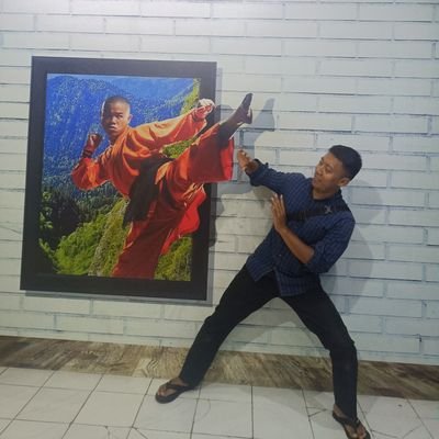TeguhInsani's profile picture. Menuju tak terbatas dan melampauinya