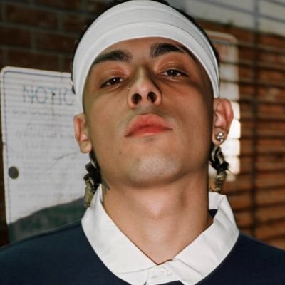 La primer galerĆa de fotos, videos, wallpapers y gifs del rapero argentino @TruenoOficial. / Fan account.