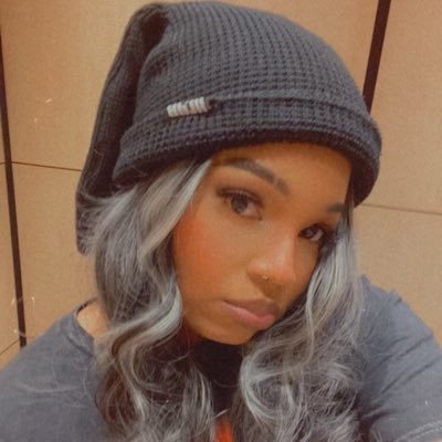 Complex ♋️. Cannabis Enthusiast. ραиѕєχυαℓ. 𝔚𝔦𝔱𝔠𝔥𝔶 𝔐𝔬𝔬𝔫𝔠𝔥𝔦𝔩𝔡. ☯