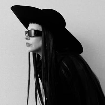 Zerojedengrosz's profile picture. NIECH ŻYJE POTĘGA METALU /
DO THE DEAD DANCE /
25 yo /
18 + 🔞 /
MINORS DNI ⛔️