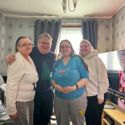 Karen here from Scotland ,mum of 7 kids who are my world ...💖gran to zara and grace & Elle x love being a mummy and a granny 🤷♀️...family is everything ❤️