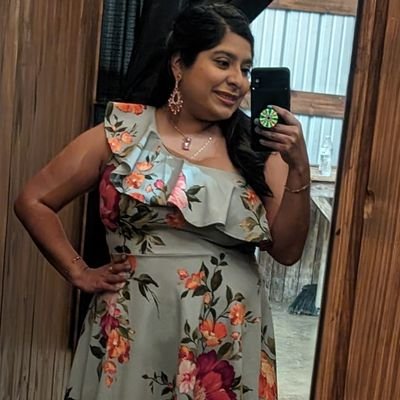 SelenaPerezTX's profile picture. 29 and I'm here. When I don't know who to tell I just put it here.