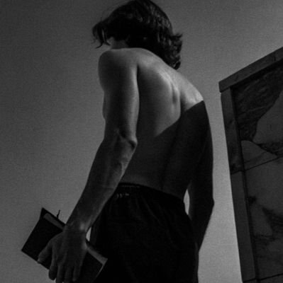 JoaquinCiervo_'s profile picture. Un augurio de poesía para todos...🫎