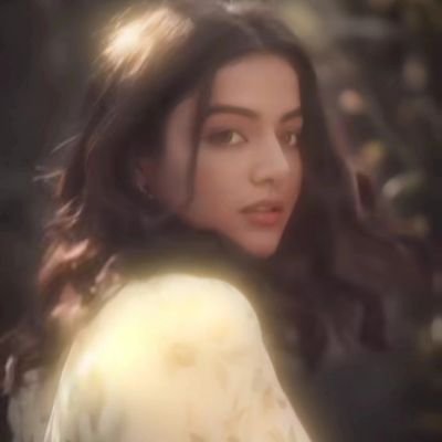 riagupta__'s profile picture. 