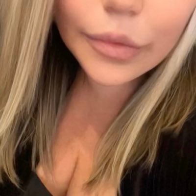 Findom Goddess| Kneel before me with your wallet wide open✨