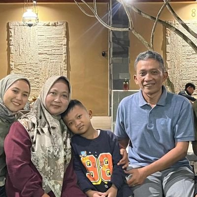 Iissaripah4's profile picture. hidup apa adanya