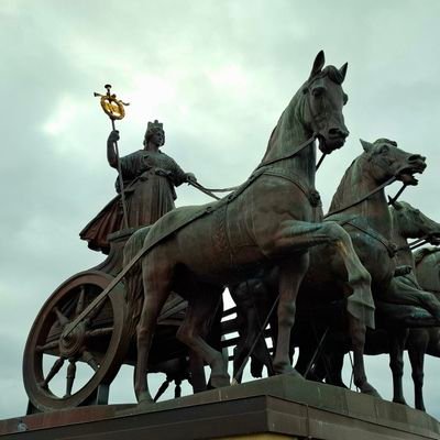 henning92671's profile picture. Patriot mit 💙🇩🇪. Frei und selbstdenkend.