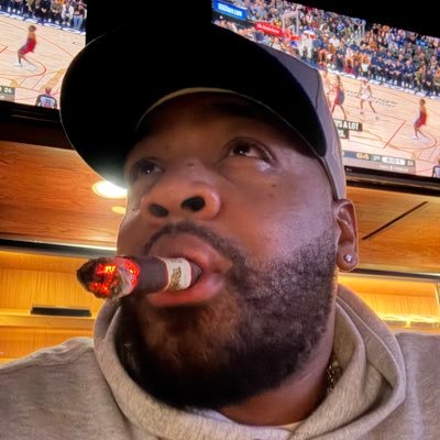 thakid_jr's profile picture. Just here to pass the time and I occasionally say some funny shit!!