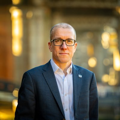 Chief Executive @ManCityCouncil & @ManchesterICP | UK #localgov | Chair @theIED | Member @RICSnews @Solace_UK | Commissioner @LivingWageUK | CFC | bike run hike