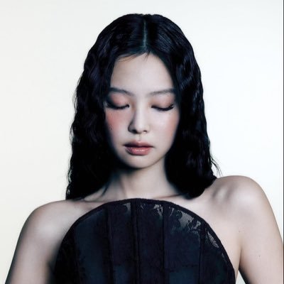 ShinBYE71's profile picture. 