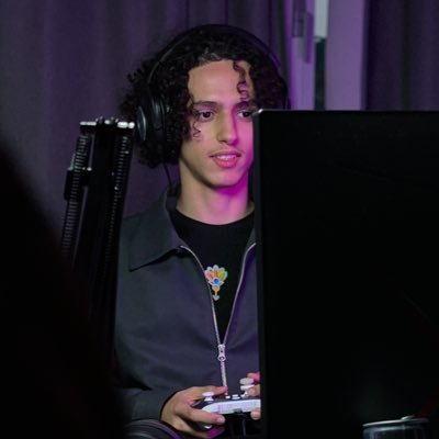 nL Clowzen Profile