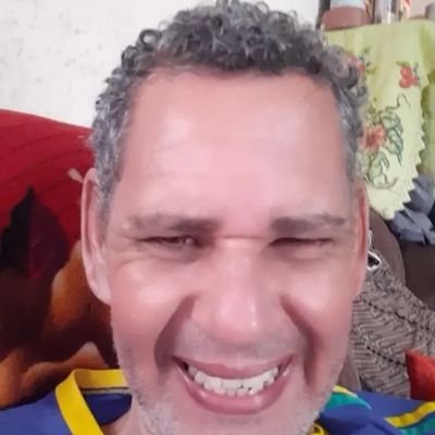 temos que acreditar que um dia as coisas vão melhorar para todos nós e que presente e futuro serão melhores e felizes como antes. que o senhor jesus abençoe tod