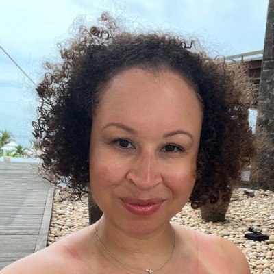 Minimalist mama | Storyteller | Wellness enthusiast