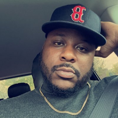 r1zz0100's profile picture. SWAG / #BASED / KINGSMILE ON THE WAY