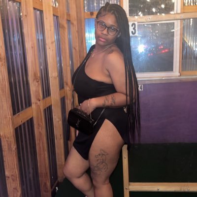 iiam_nanaax's profile picture. Oh that’s her?!💋