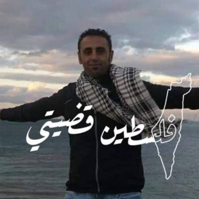 مصطفي من مصر 44سنه اعمل بمجال السياحه متزوج ولدي 3اطفال . الحمدلله علي كال حال