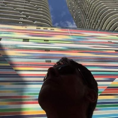 george_anzola's profile picture. Publicista de profesión, soñador de corazón, emprendedor por necesidad, crítico por reacción, nómada por supervivencia.
Emprendedor  en @dekotekno @ZucaNetworks