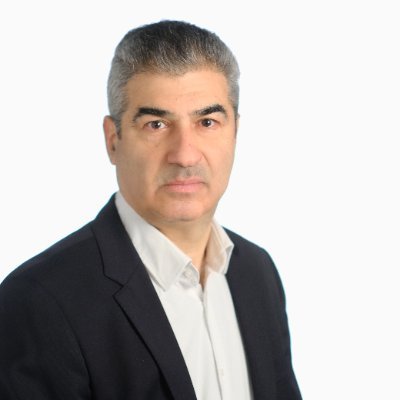 Ιατρός Ειδικός Παθολόγος, Προσωπικός ιατρός ΓΕΣΥ, Πρόεδρος του ΔΣ του Ταμείου Συντάξεων Ιατρών και Οδοντιάτρων, Κάτοχος μεταπτυχιακού ΜΒΑ και MPH. MD FEFIM