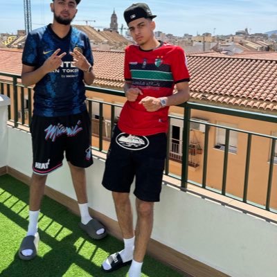 husnainn011's profile picture. 