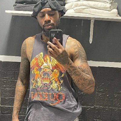 Freaky here to like and repost and selling content I’ll post