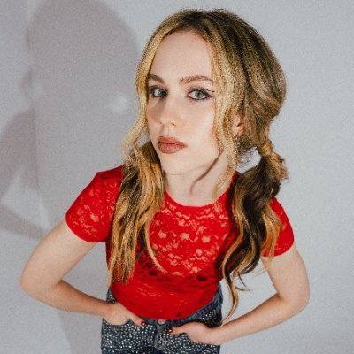 @KACEYFIFIELD
