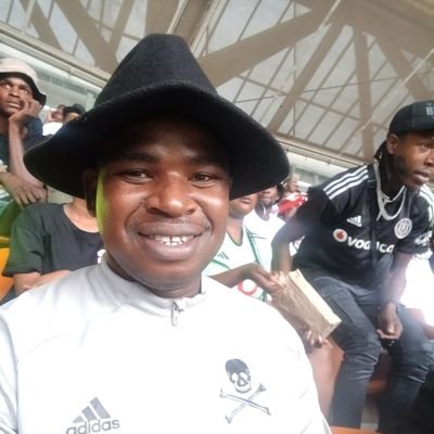 Born and bred eHlalankosi, based in Jhb. Big fan of Orlando Pirates, Man City and R Madrid. I love music.