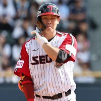 현아 (@hyeon_a8847) 's Twitter Profile