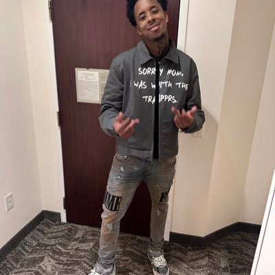 NuNormalQuez's profile picture. Goin against all odds