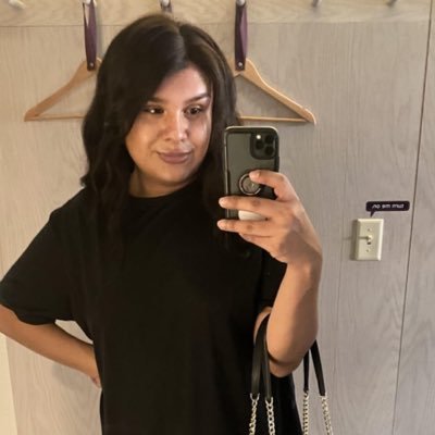 Daniela “Daní” Angelica Rosalinda De La Guadalupe Castro, She/Her, witch bitch 🔮 LoverOfMusic 🎵 makeup maven 💄 kind of sweet kind of sour wholelotta sass 💖