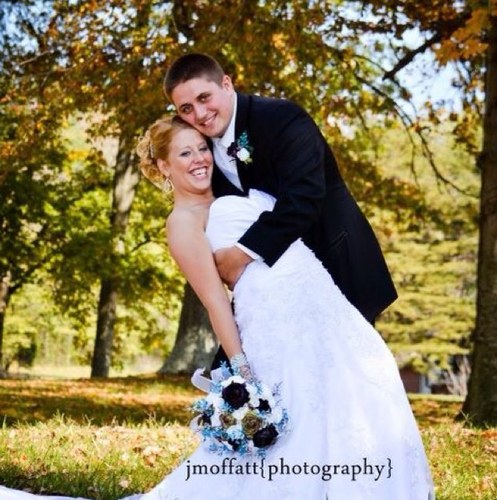 erinlt's profile picture. OT. Wife. foodie. Mommy to Riley & Raegan 💗🎀