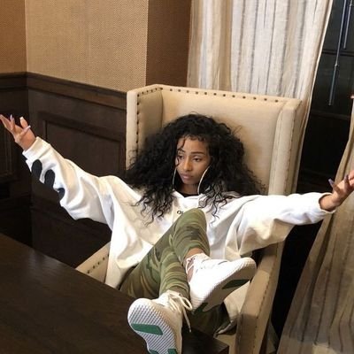 ajosphine02's profile picture. 