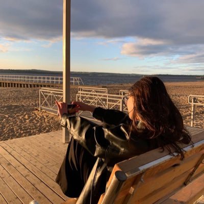 shollden33's profile picture. Ne çatışmalar var ama İNCİr çekirdeğini bile doldurmayan