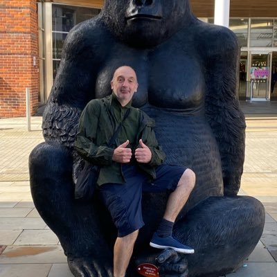 Father of 1 Beautiful Daughter and grandad of 2 Beautiful Granddaughters and 1 Beautiful Grandson Liverpool and Stevenage fan and likes to try and play golf!!!