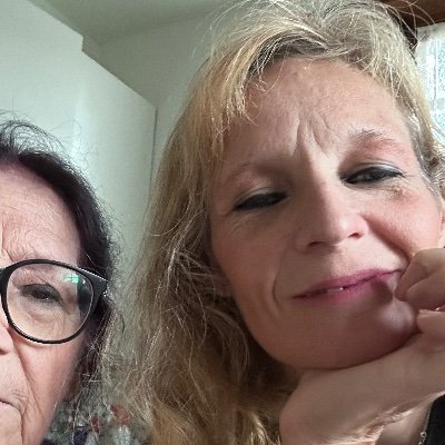 vivianetassel's profile picture. pianiste philosophe   mère et femme d’affaires